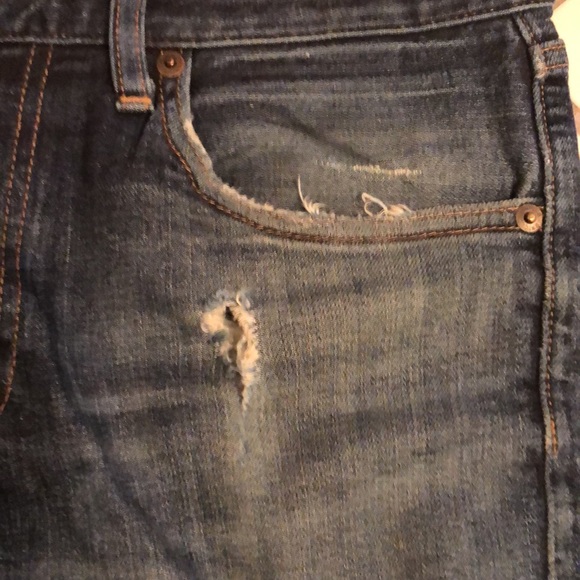 Mens Uniqlo cropped / distressed SELVEDGE DENIM jeans (29” x 27”), faded blue - Picture 8 of 12